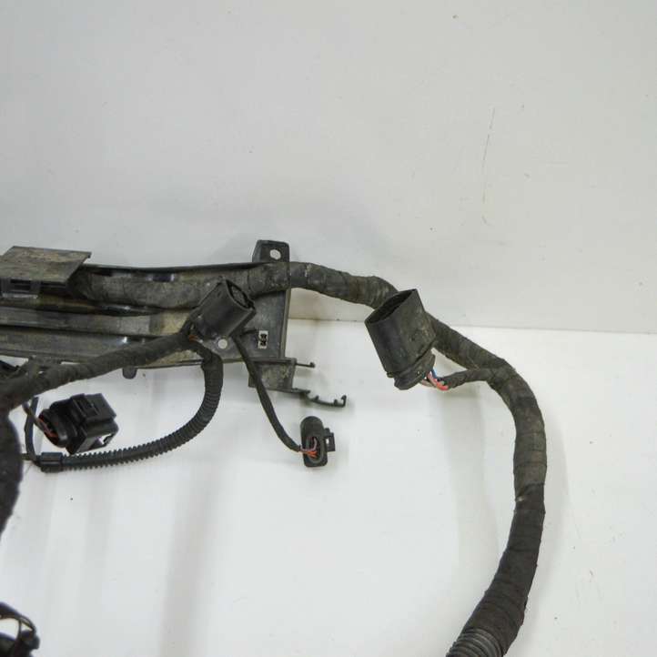 Audi A3/S3 8P (2008 - 2013)   Проводка двигателя