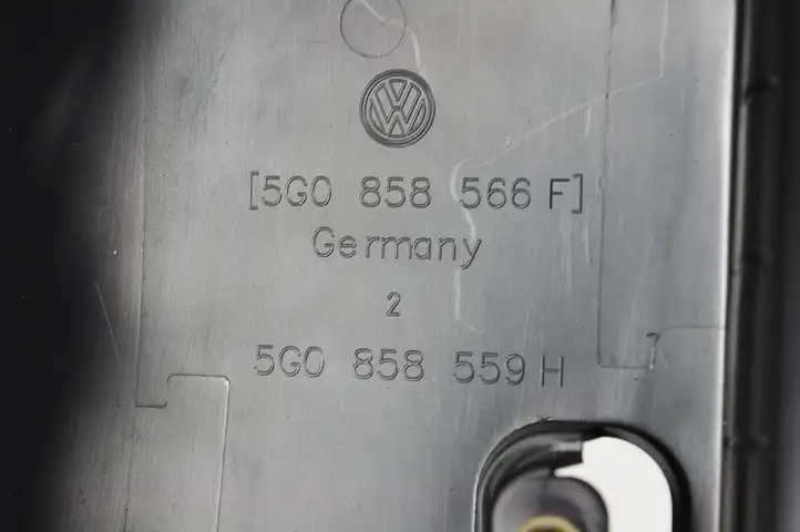 Volkswagen Golf VII (2013 - 2019) 5G0858559H Обшивка рулевой колонки — фото 3