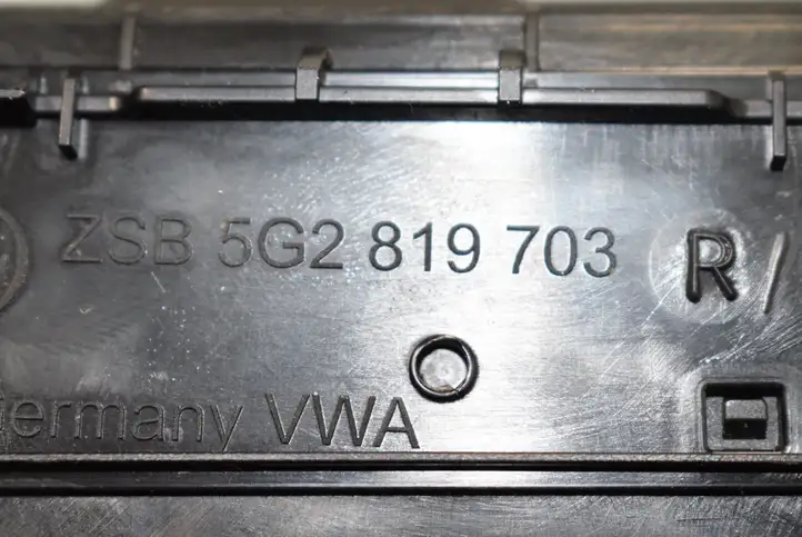 Volkswagen Golf VII (2013 - 2019) 5G2815736D Воздушная решетка панели — фото 4