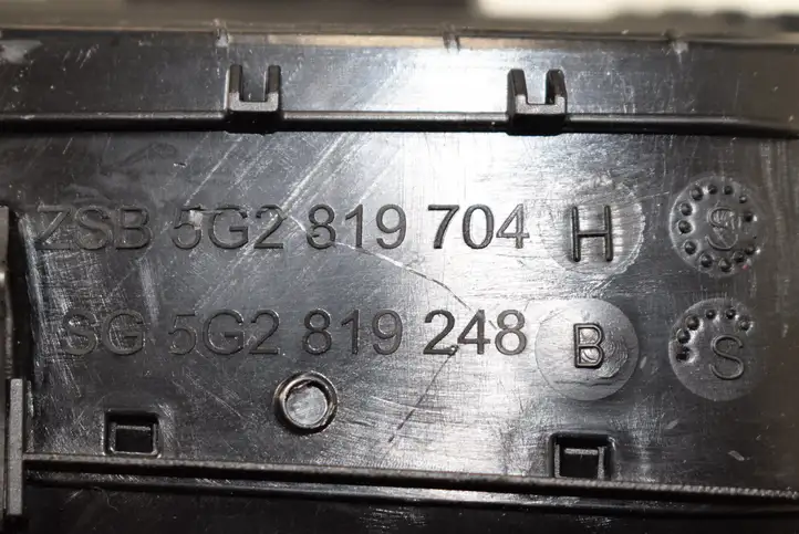 Volkswagen Golf VII (2013 - 2019) 5G2815736D Воздушная решетка панели — фото 5