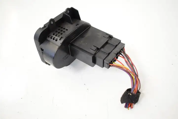 Land Rover Range Rover Sport L320 (2005 - 2009) YUD501480 Включатель фонарей — фото 3