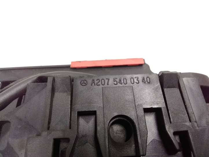 Mercedes-Benz C W204 (2007 - 2014)  A2075400340 Узел подключения плюсовых проводов