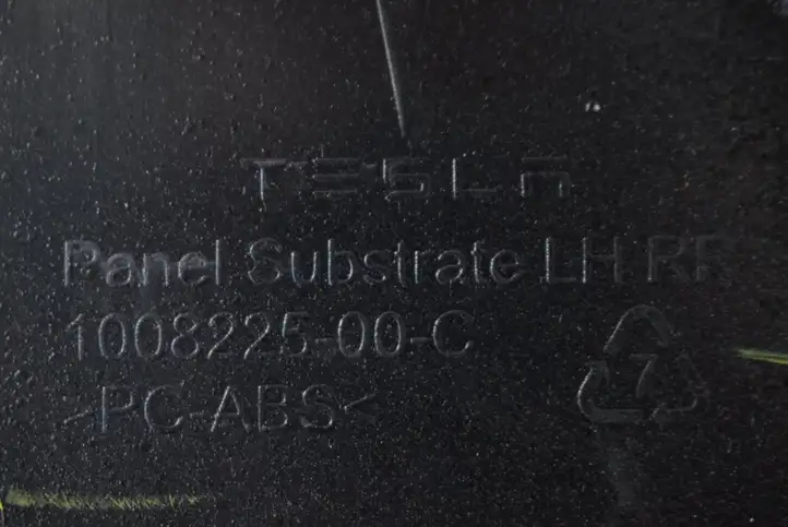 Tesla Model S (2012 - 2016) 100822401 Прочие детали салона — фото 5