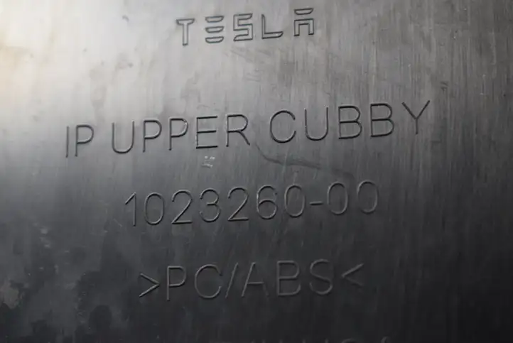 Tesla Model S (2012 - 2016) 102326000 Прочие детали салона — фото 5