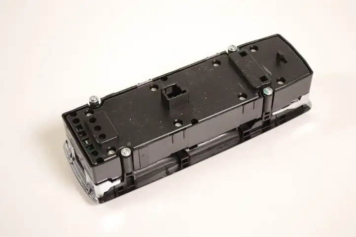 Tesla Model S (2012 - 2016) A2049055402 Кнопка стеклоподъемников — фото 3