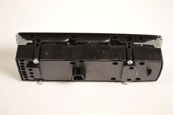 Tesla Model S (2012 - 2016) A2049055402 Кнопка стеклоподъемников — фото 4