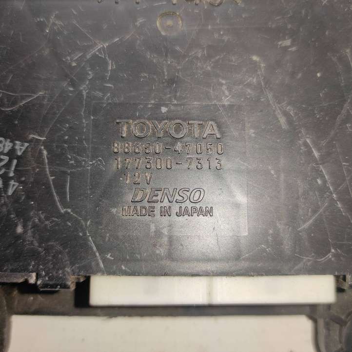 Toyota Prius (XW20) (2003 - 2009)  8865047050 Другие блоки управления / модули