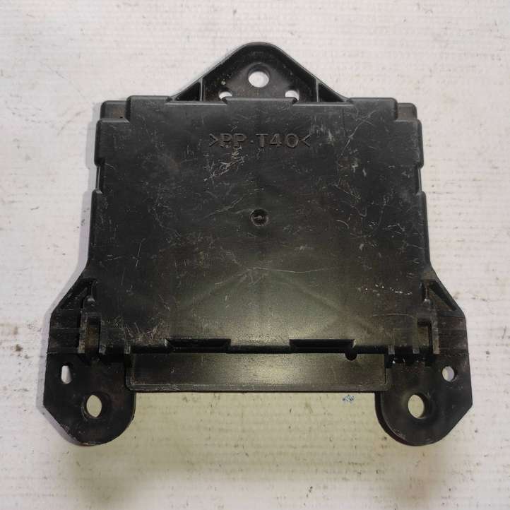 Toyota Prius (XW20) (2003 - 2009)  8865047051 Другие блоки управления / модули