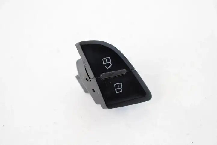 Audi A5 8T 8F (2011 - 2016) 8K2962108A Кнопка фаркопа в багажнике — фото 1