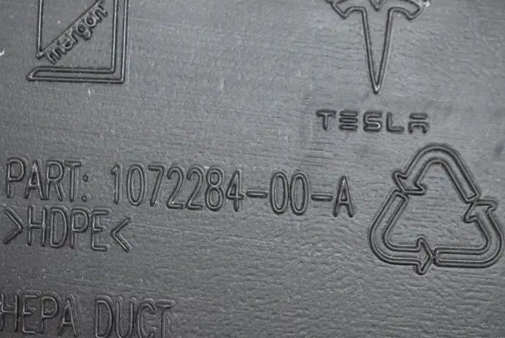 Tesla Model X (2015 - 2021) 109088900 Воздушная решетка панели — фото 5