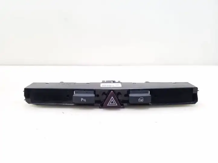 Opel Zafira B (2006 - 2008) 13100106 Включатель аварийных фонарей — фото 1
