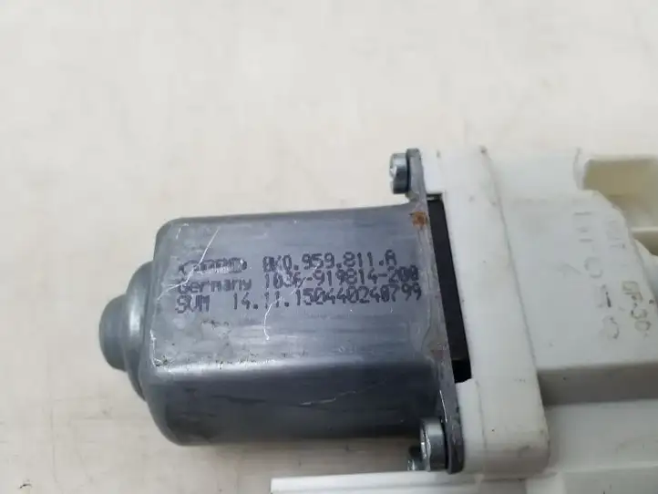 Audi A4 S4 B8 8K (2007 - 2011) 8K0959811A Стеклоподъемник задней двери — фото 3