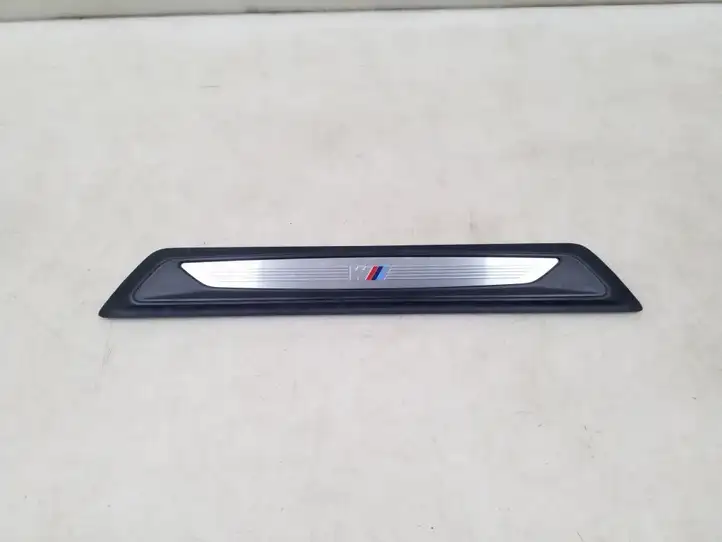 BMW 1 F20 F21 (2011 - 2019) 7289215 Внутренняя отделка переднего порога — фото 1