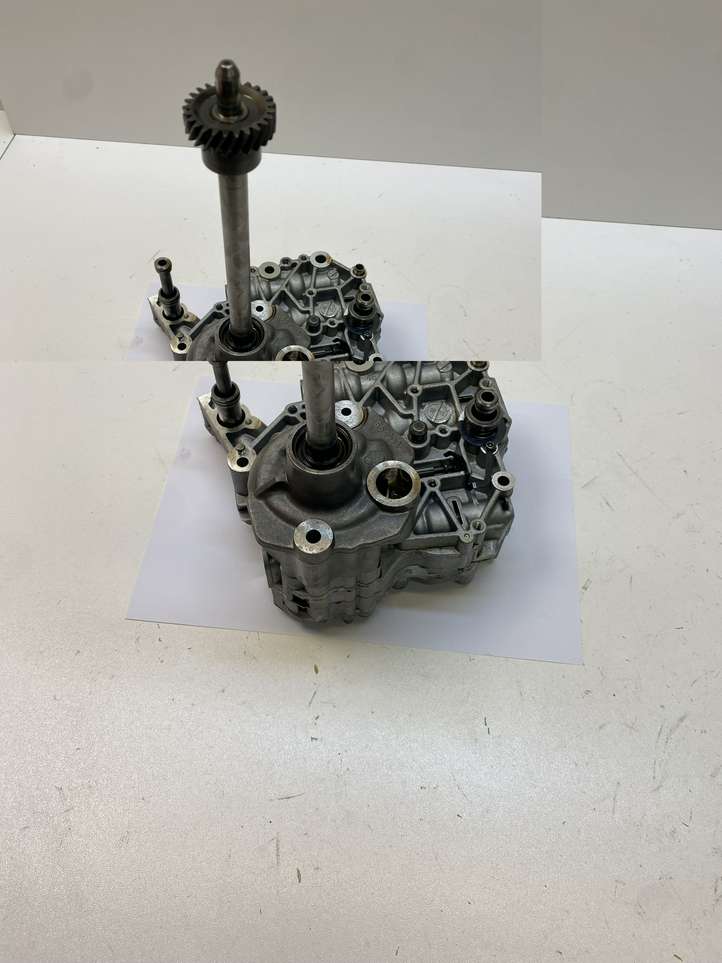 Audi A6 (1997 - 2001)  01J325031S Масляный насос