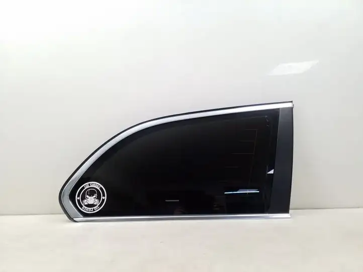 BMW 5 E60 E61 (2004 - 2010) Заднее боковое стекло — фото 1