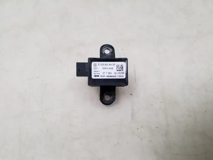 Mercedes-Benz Sprinter W906 (2006 - 2018) A0038208426 Датчик удара SRS — фото 1