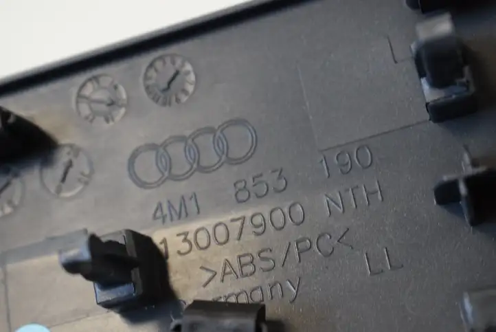 Audi Q7 4M (2015 - ) 4M1853190 Прочие детали салона — фото 5