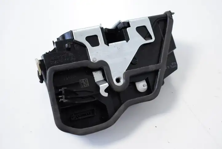 BMW 3 F30 F35 F31 (2012 - 2018) 7202147 Замок задней двери — фото 1