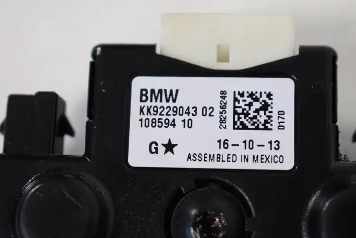 BMW 3 F30 F35 F31 (2012 - 2018) 9229043 Усилитель антенны — фото 5