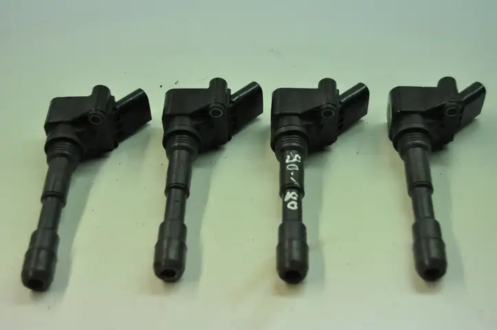 Audi A3/S3 8V (2012 - 2016) 06L905110C Катушка зажигания — фото 1
