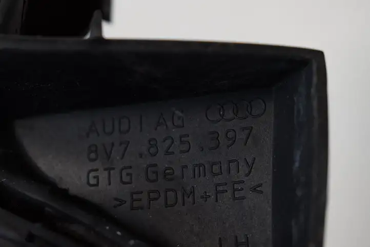 Audi A3/S3 8V (2012 - 2016) 8V7825397 Другая часть кузова — фото 2