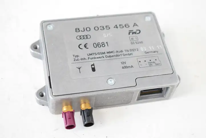 Audi A3/S3 8V (2012 - 2016) 8J0035456A Усилитель антенны — фото 1