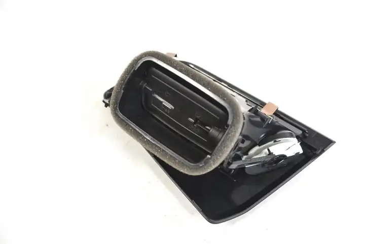 BMW 2 F45 (2014 - 2021) 9262957 Воздушная решетка панели — фото 3