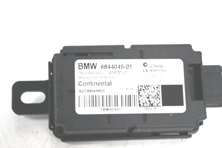 BMW X3 G01 (2018 - 2024) 6844045 GPS антенна — фото 2