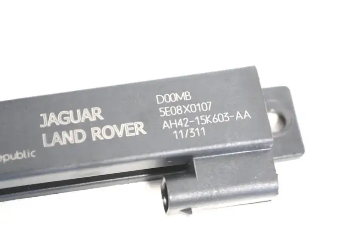 Land Rover Range Rover Sport L494 (2009 - 2013) AH4215K603AA GPS антенна — фото 5