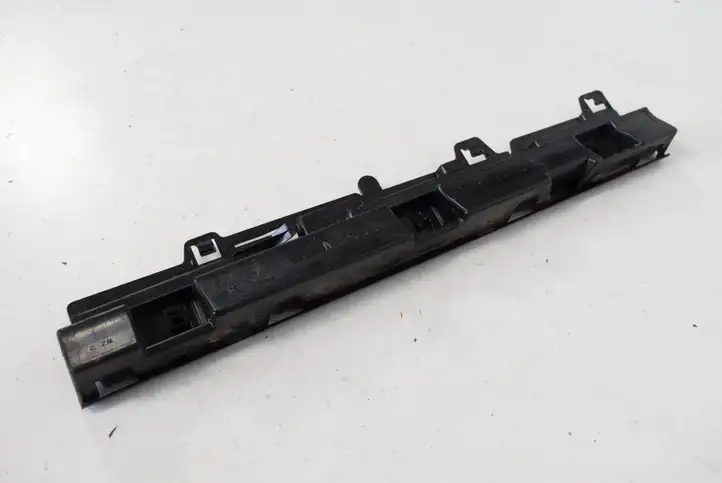 BMW 3 F30 F35 F31 (2012 - 2018) 7256915 Другая часть кузова — фото 2