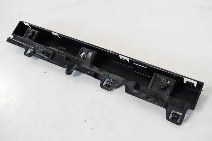 BMW 3 F30 F35 F31 (2012 - 2018) 7256915 Другая часть кузова — фото 4