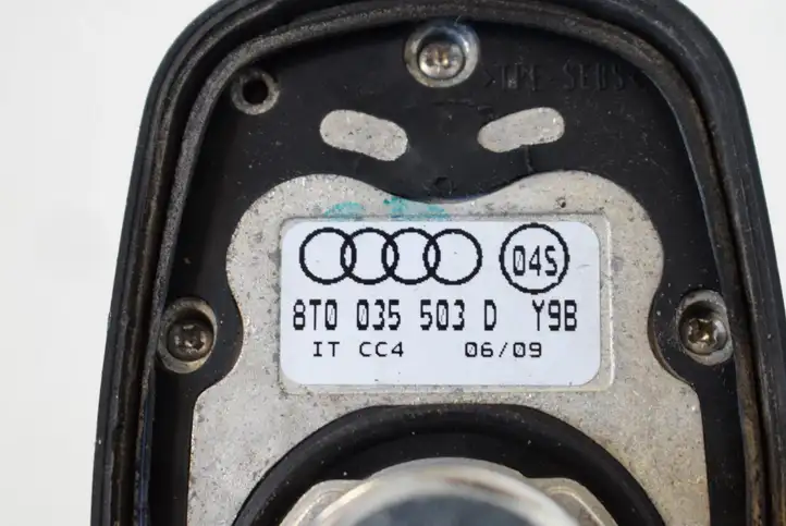 Audi A5 8T 8F (2007 - 2011) 8T0035503D GPS антенна — фото 1