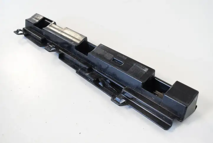 BMW 3 F30 F35 F31 (2012 - 2018) 7256915 Другая часть кузова — фото 2