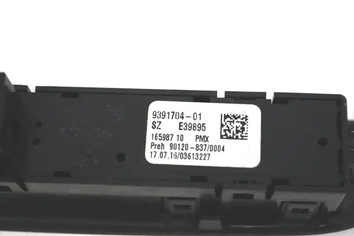 BMW 1 F20 F21 (2011 - 2019) 9391704 Кнопка фаркопа в багажнике — фото 5