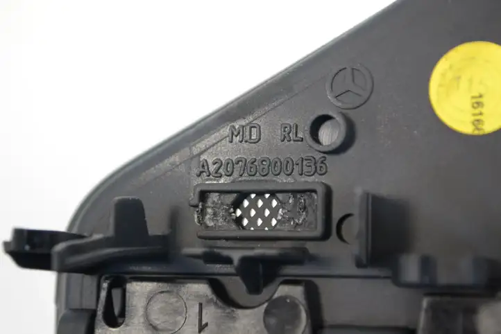 Mercedes-Benz E A207 (2010 - 2017) A2076800136 Прочие детали салона — фото 1