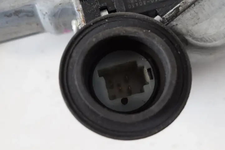 Lexus GS 300 350 430 450h (2007 - 2011) 8571030430 Стеклоподъемник передней двери (комплект) — фото 4