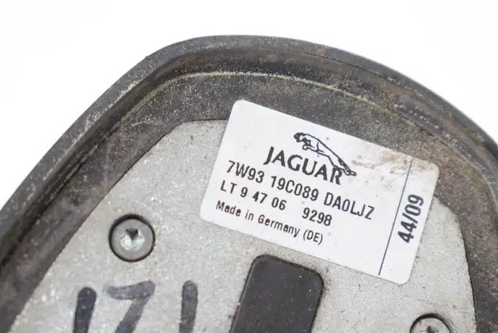 Jaguar XF X250 (2007 - 2015) 7W9319C089DA GPS антенна — фото 5