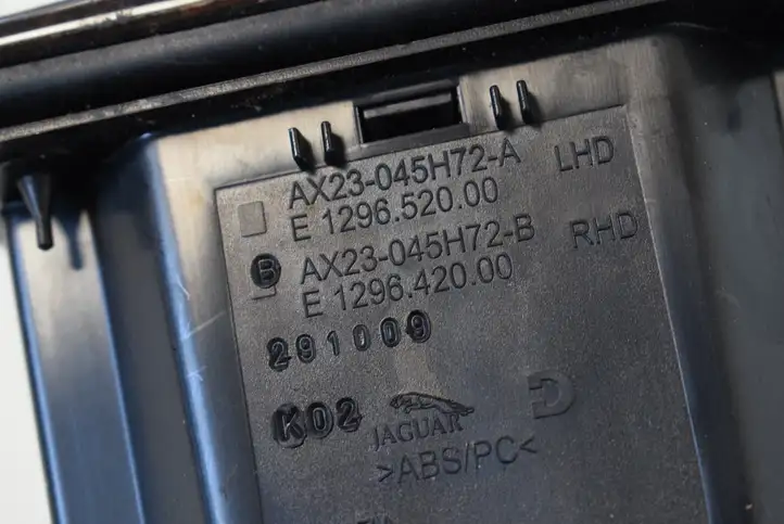Jaguar XF X250 (2007 - 2015) AX23045H72A Передняя пепельница — фото 5