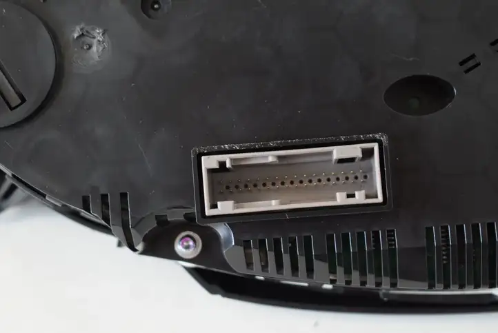 Audi A4 S4 B8 8K (2007 - 2011) 8K0920900Q Спидометр — фото 4