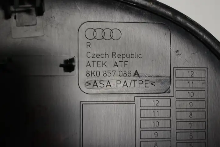 Audi A4 S4 B8 8K (2007 - 2011) 8K0857086A Прочие детали салона — фото 5