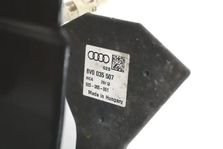 Audi A3/S3 8V (2012 - 2016) 8V0035507 Усилитель антенны — фото 2
