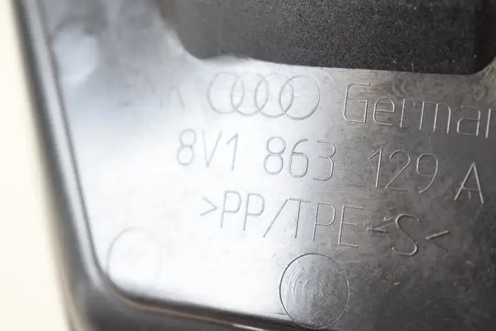 Audi A3/S3 8V (2012 - 2016) 8V1863129A Прочие детали салона — фото 5