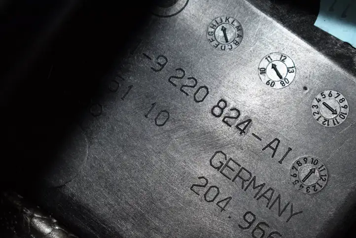 BMW 7 F01 (2008 - 2016) 9220824 Обшивка рулевой колонки — фото 5