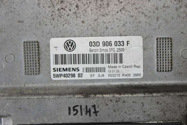 Volkswagen Polo (2005 - 2009)  03D906033F Блок управления двигателя