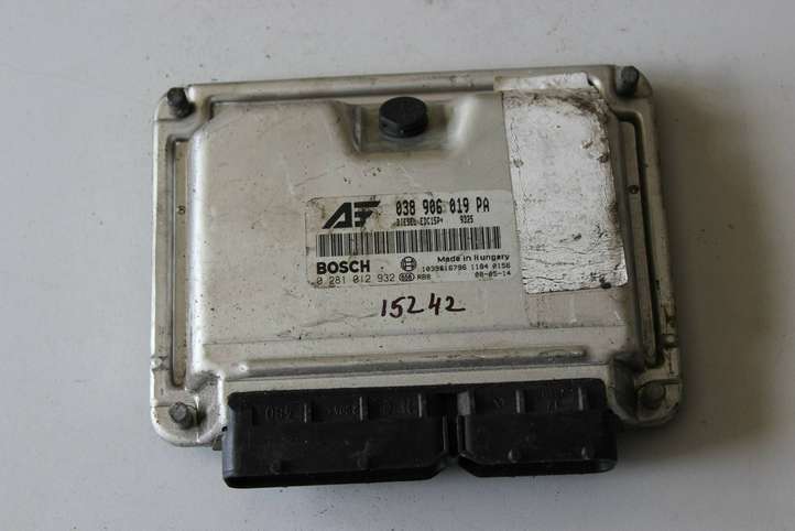 Volkswagen Sharan (2003 - 2010)  038906019PA Блок управления двигателя