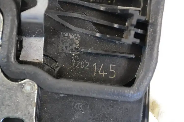 BMW 3 F30 F35 F31 (2012 - 2018) 7202145 Замок ручки двери — фото 4