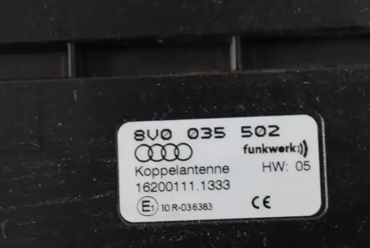 Audi A3/S3 8V (2012 - 2016) 8V0035502 Усилитель антенны — фото 1