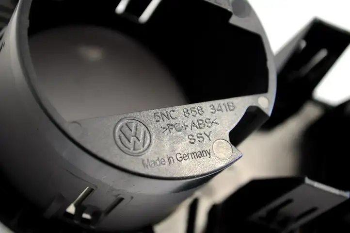 Volkswagen Tiguan (2007 - 2011) 5NC858341B Прочие детали салона — фото 6