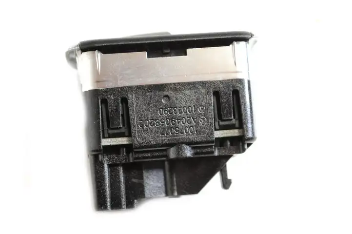 Mercedes-Benz C W204 (2007 - 2014) A2049058202 Блок кнопок стеклоподъемников — фото 2