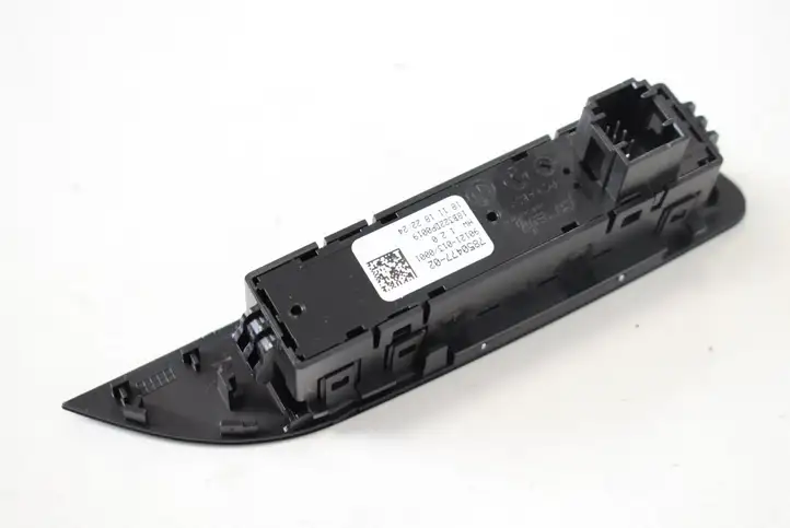 BMW 4 F32 F33 (2013 - 2017) 7850477 Кнопка фаркопа в багажнике — фото 2